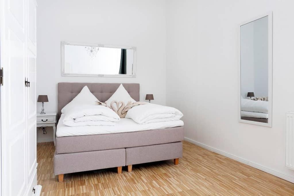 Sc 06 By Rockchair Apartments L Superhost Status L 4 Bedrooms Boxspringbeds 2 Bathrooms Balcony Elevator - Cozy Family & Business Flair Welcomes You! Berlin Exterior photo