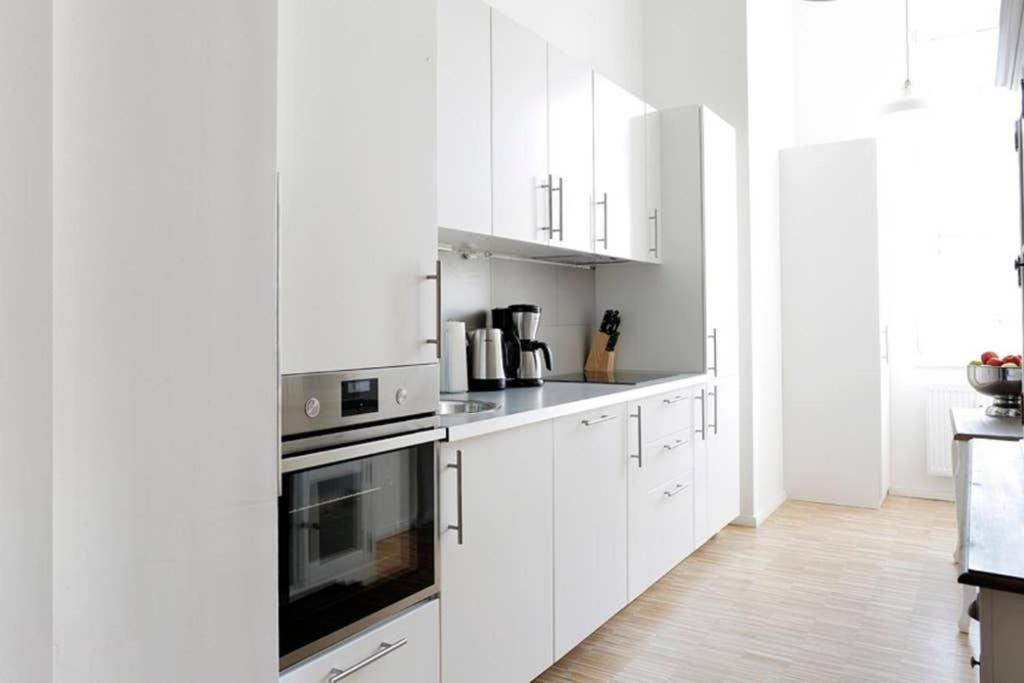Sc 06 By Rockchair Apartments L Superhost Status L 4 Bedrooms Boxspringbeds 2 Bathrooms Balcony Elevator - Cozy Family & Business Flair Welcomes You! Berlin Exterior photo
